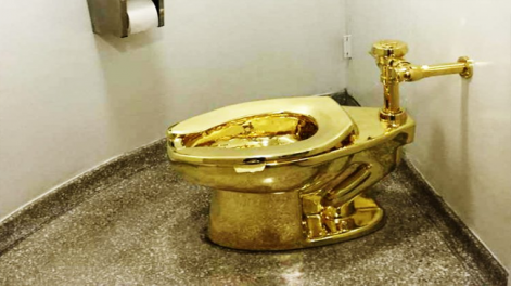 gold-toilet
