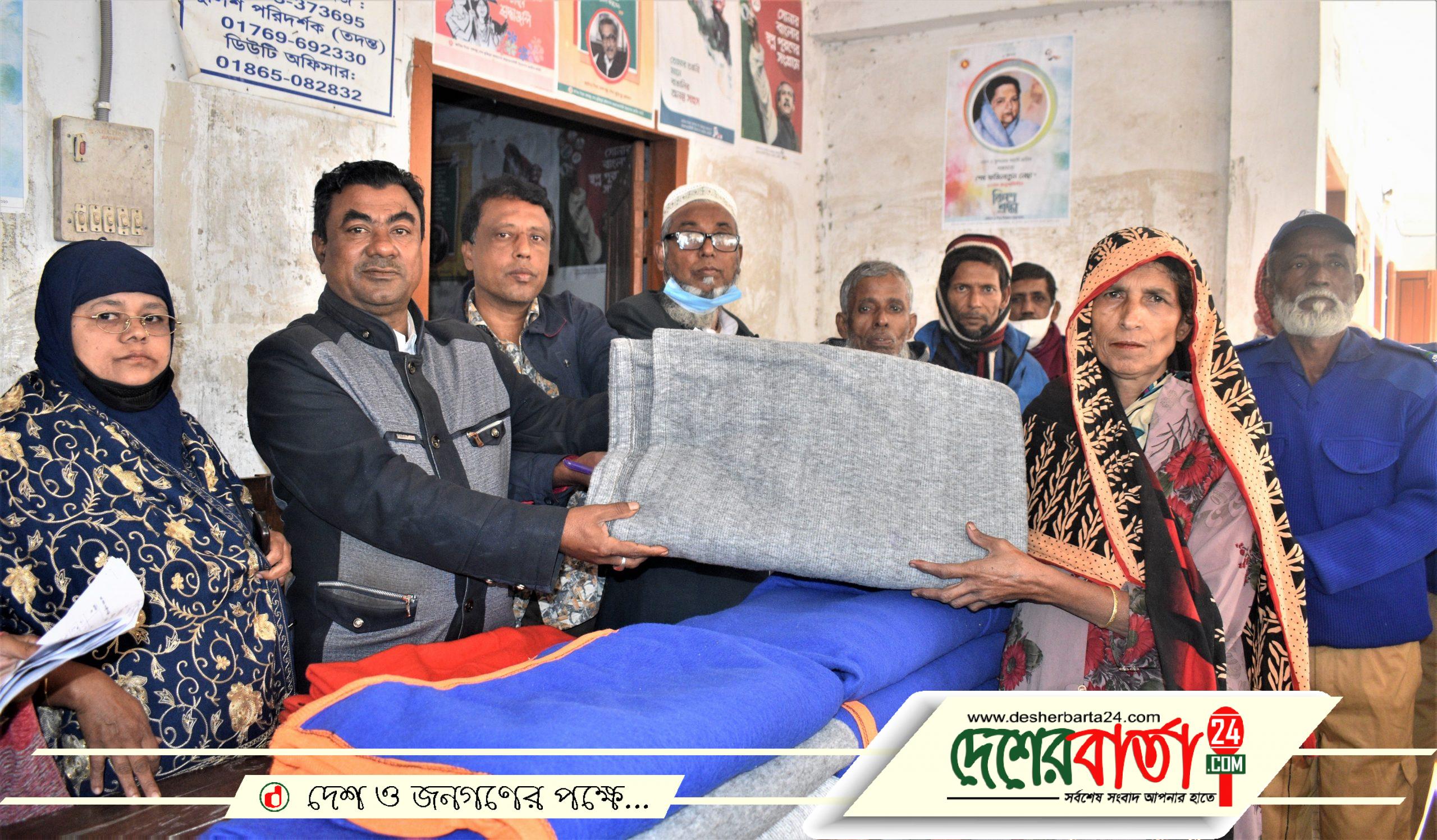 muradnagar,cumilla 17-01-2021 মুরাদনগরে শীতার্তদের মাঝে শীতবস্ত্র বিতর
