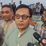 কোরবানির চামড়া ব্যবস্থাপনা দেখতে আমিন বাজারে বিক্রয় কেন্দ্র পরিদর্শনে বাণিজ্যমন্ত্রী